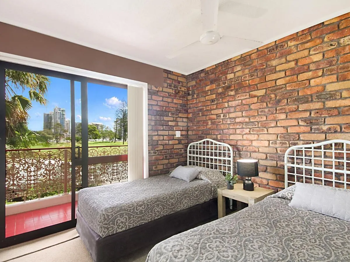 Coral Gardens Unit 2 Apartment Coolangatta