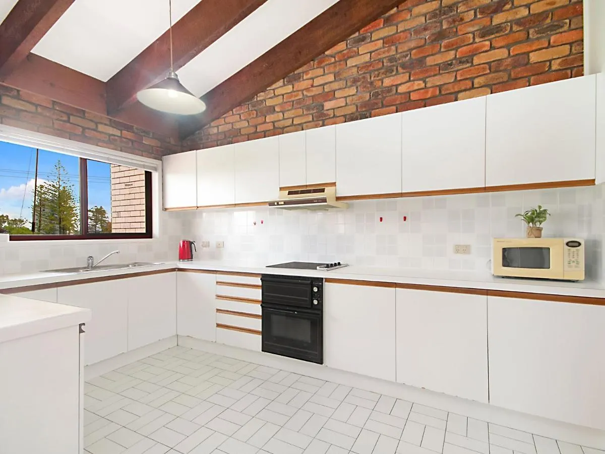 Coral Gardens Unit 2 Apartment Coolangatta Australia